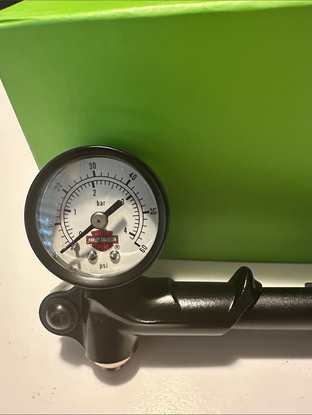 Harley-Davidson Touring Suspension Air Pump 54630-03A.   No box